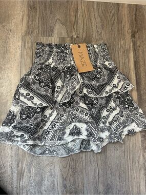 MAZE Black & White Paisley Mini Skirt